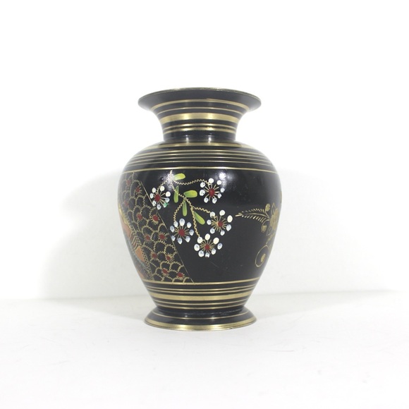 Vintage Blackened Painted and Etched Brass Vase, Indian Wedding Couple - Picture 6 of 9